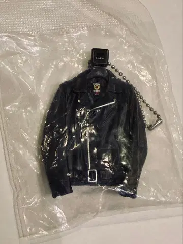 Schott 원스타 컬렉션 가죽 재킷형 키링 블랙