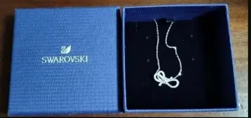 최종 가격 스와로브스키 리본 목걸이