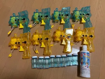 버블건 8개 + 비눗방울 액체 (남은 양 6~7할)