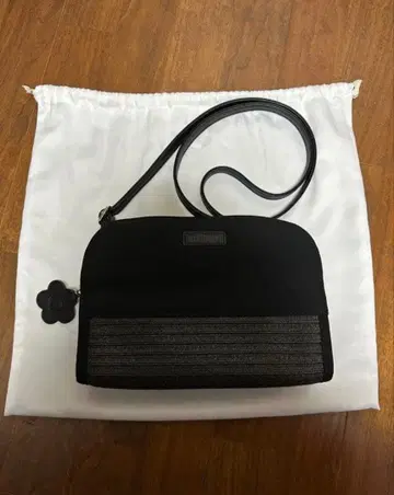 마리콴트 숄더백