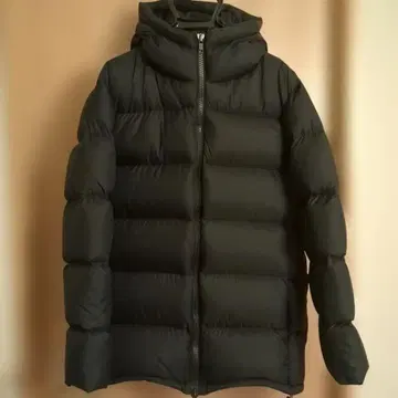 무인 후드 부착 다운 자켓 S 사이즈 블랙