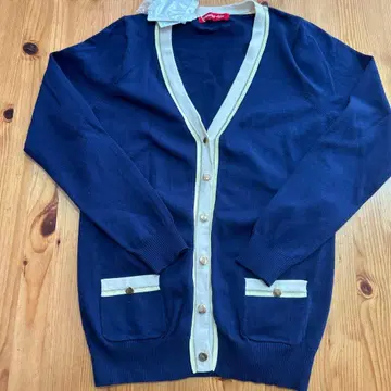 [ 미사용 새상품 ] 아푸와이저 리셰 가디건