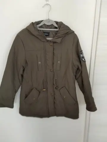 Palette 파레도 카키 후드 부착 패딩 자켓 150 사이즈