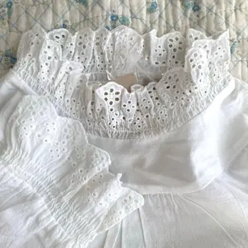 [새상품] *사만사 모스모스* 스캘럽 레이스 블라우스