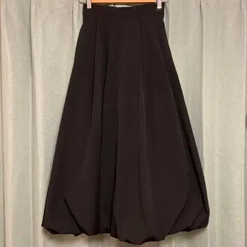 블랙 플레어 롱 스커트