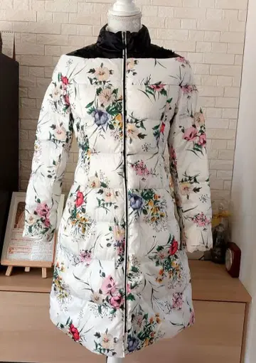 컨디션 최상 Super Beauty 꽃무늬 다운 자켓 40