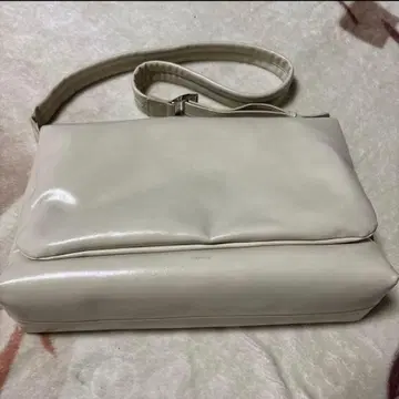 스탠드오일 STANDOIL Fluffy large 베이지 숄더