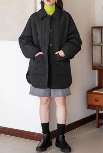 로리즈팜 카라 부착 퀼팅 자켓 블랙