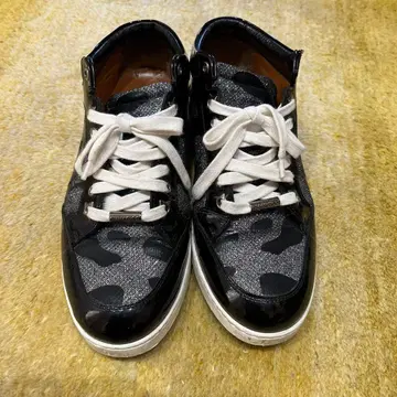 JIMMY CHOO 블랙 카모플라쥬 스니커즈