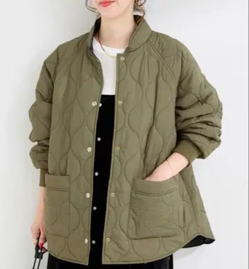 거의 새상품 이번 시즌 택 포함 워셔블 퀼팅 리버서블 블루종