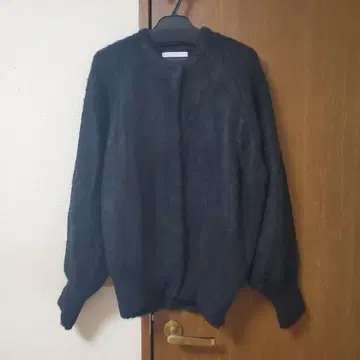 AER 블랙 긴팔 가디건