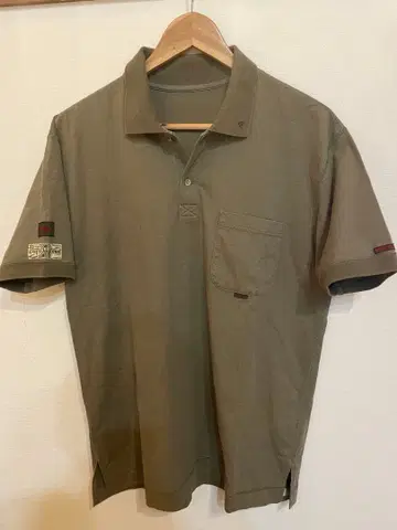 새상품급 파파스 카키색 피케 셔츠 M 사이즈