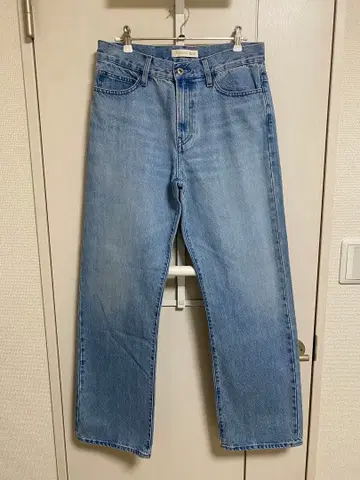 [미사용 새상품] UNIQLO x JW ANDERSON 스트레이트 청바지