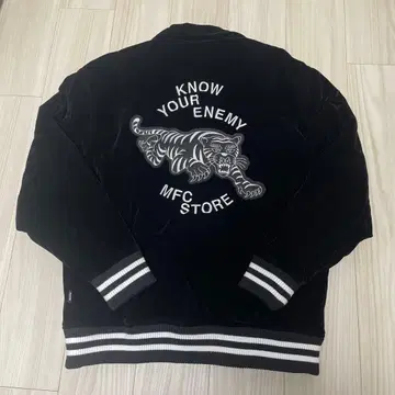 MFC 스토어 블랙 벨로아 바시티 자켓 사이즈 L