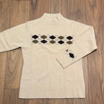 맥레거 울 100% 베이지 하이넥 스웨터