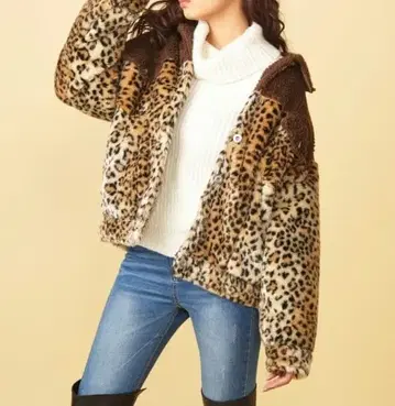 SPIRAL GIRL 레오파드 무늬 보아 자켓