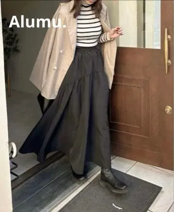 Alumu. 개더 스커트 black