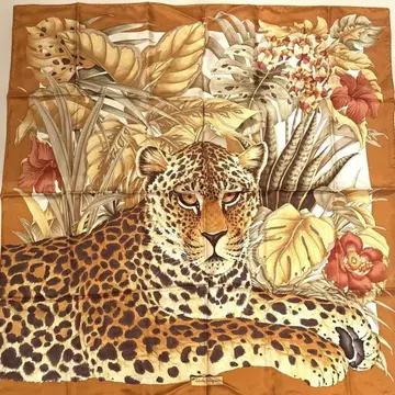 Salvatore Ferragamo 페라가모 호랑이 무늬 스카프