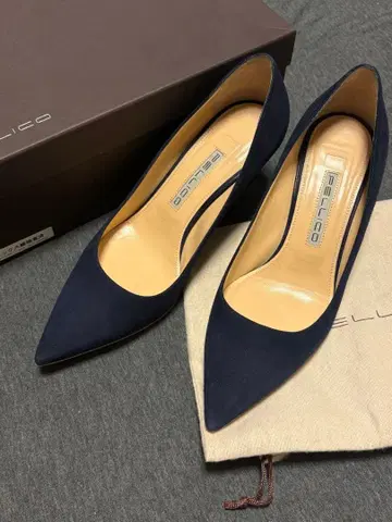 새상품급 PELLICO 페리코 네이비 힐 펌프스 37