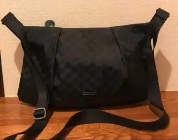 [ 새상품급 ] 에네스베 블랙 도트 패턴 숄더백