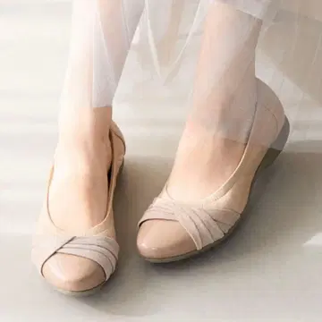 히미코 크로스 리본 스니커즈 펌프스 23.5cm