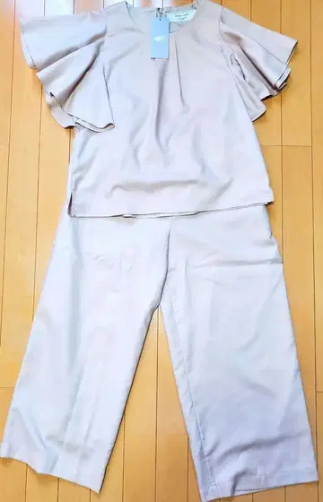 [ BEAM SLIGHTS ] 플레어 슬리브 셋업