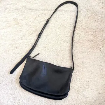 새상품급 미키아모 숄더백 대용량 플랩 가죽 블랙