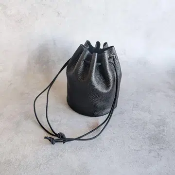 천연 가죽 복조리 백 중간 사이즈 이탈리아 가죽 블랙