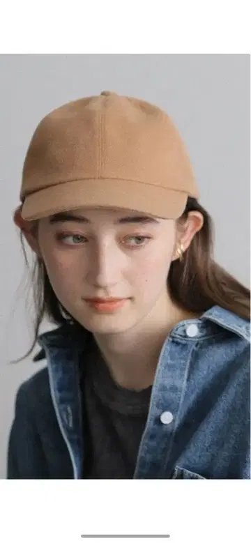 La Maison de Lyllis / 라 메종 드 릴리스 TYPECAP