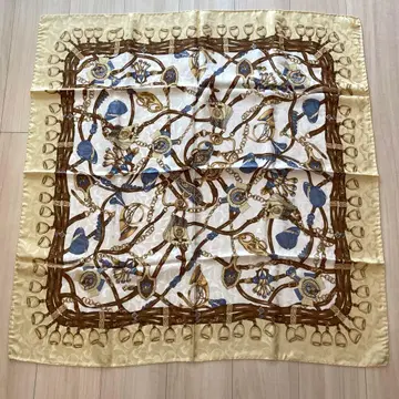 [ 새상품 ] 이탈리아제 실크 100% 스카프 크림색