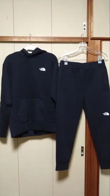 테크 에어 맨투맨 셋업