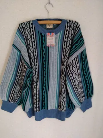 가격 인하 티티카카 스웨터 미사용 새상품