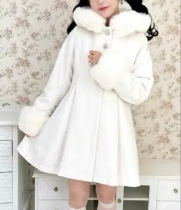 로지타 ROJITA 백리본 후디 코트 (화이트)