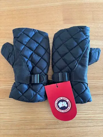 CANADA GOOSE 블랙 여성용 암커버