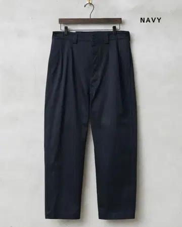 WAIPER M-52 투 턱 테이퍼드 치노 트라우저 WP1003