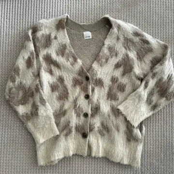 ROSE BUD 애니멀 프린트 가디건