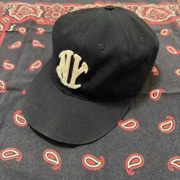 EBBETS FIELD FLANNELBlack NEW YORK