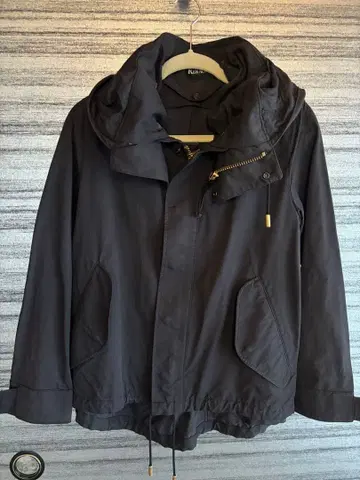 다크 그레이 마운틴 파카 탈부착 가능 후드