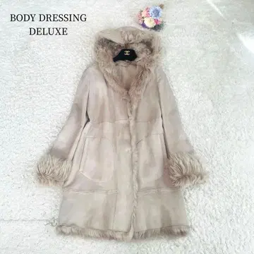 레어 바디 드레싱 디럭스 무스탕 코트 양가죽