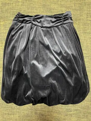 [ 미착용 ] TO BE CHIC 벌룬 스커트 42