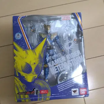 반다이 S.H.Figuarts 가면라이더 메테오 스톰