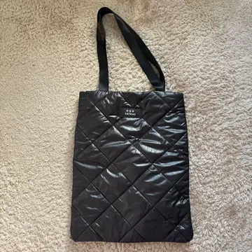 타트라스 토트백 새상품급 tatras 퀼팅