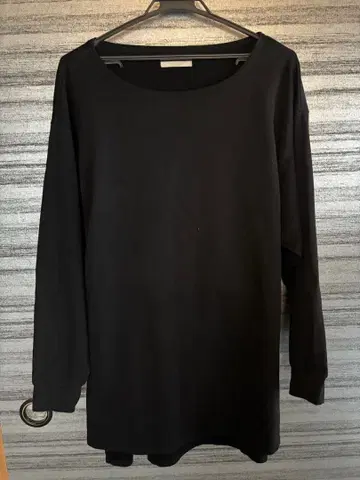 PLAGE 블랙 긴팔 티셔츠 플라주