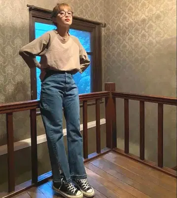 카와구치 하루나 착용 래글런 슬리브 티셔츠