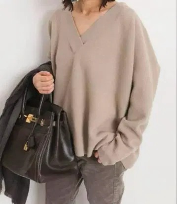 정가 3.96만 두지엠 클라세 미들 게이지 V 풀오버 캐시미어 혼방