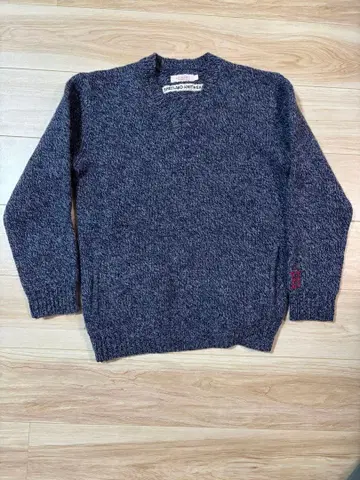 할리우드 런치마켓 셰틀랜드 니트 울 V넥 포켓