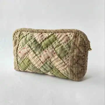 패치워크 퀼트의 일본풍 파우치