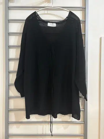 CYAN 드로우 스트링 니트