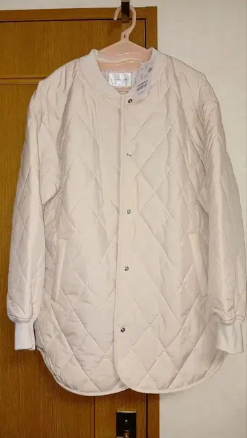 새상품 허니즈 퀼팅 블루종 코트 아이보리 M사이즈