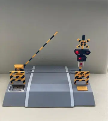 일본 신호 건널목 모형 가동식 차단기